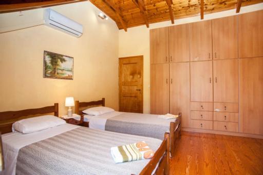 Fernanda'S Traditional 2 Floor House Villa Poros  Exterior foto